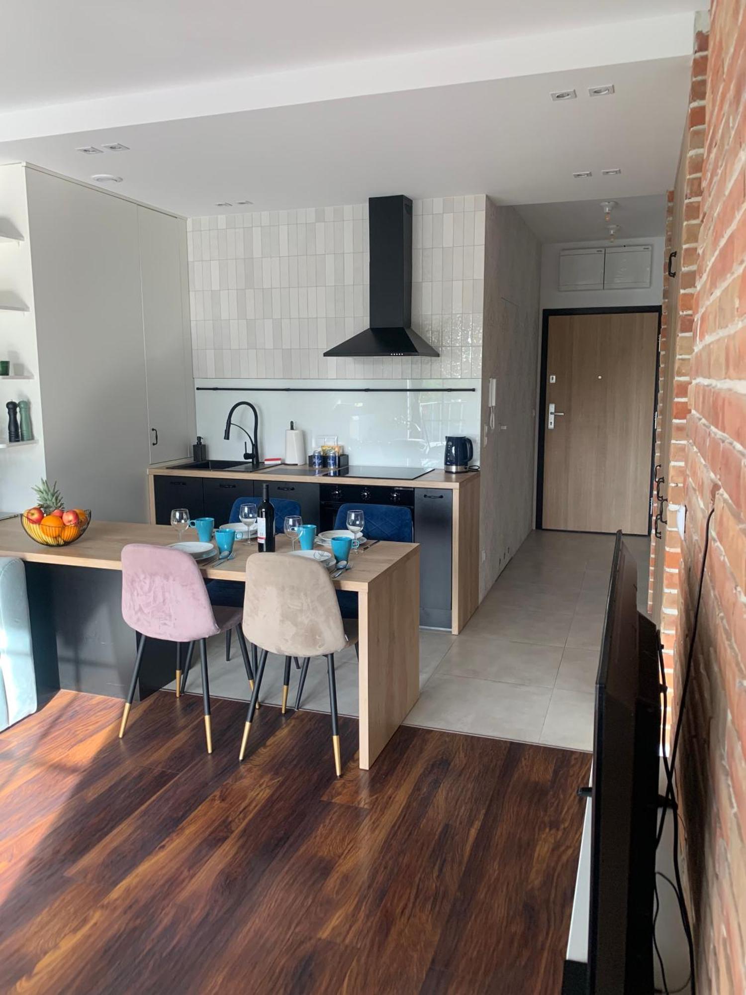 Fancy Apartment Near Manufaktura In Center Of Lodz Bagian luar foto
