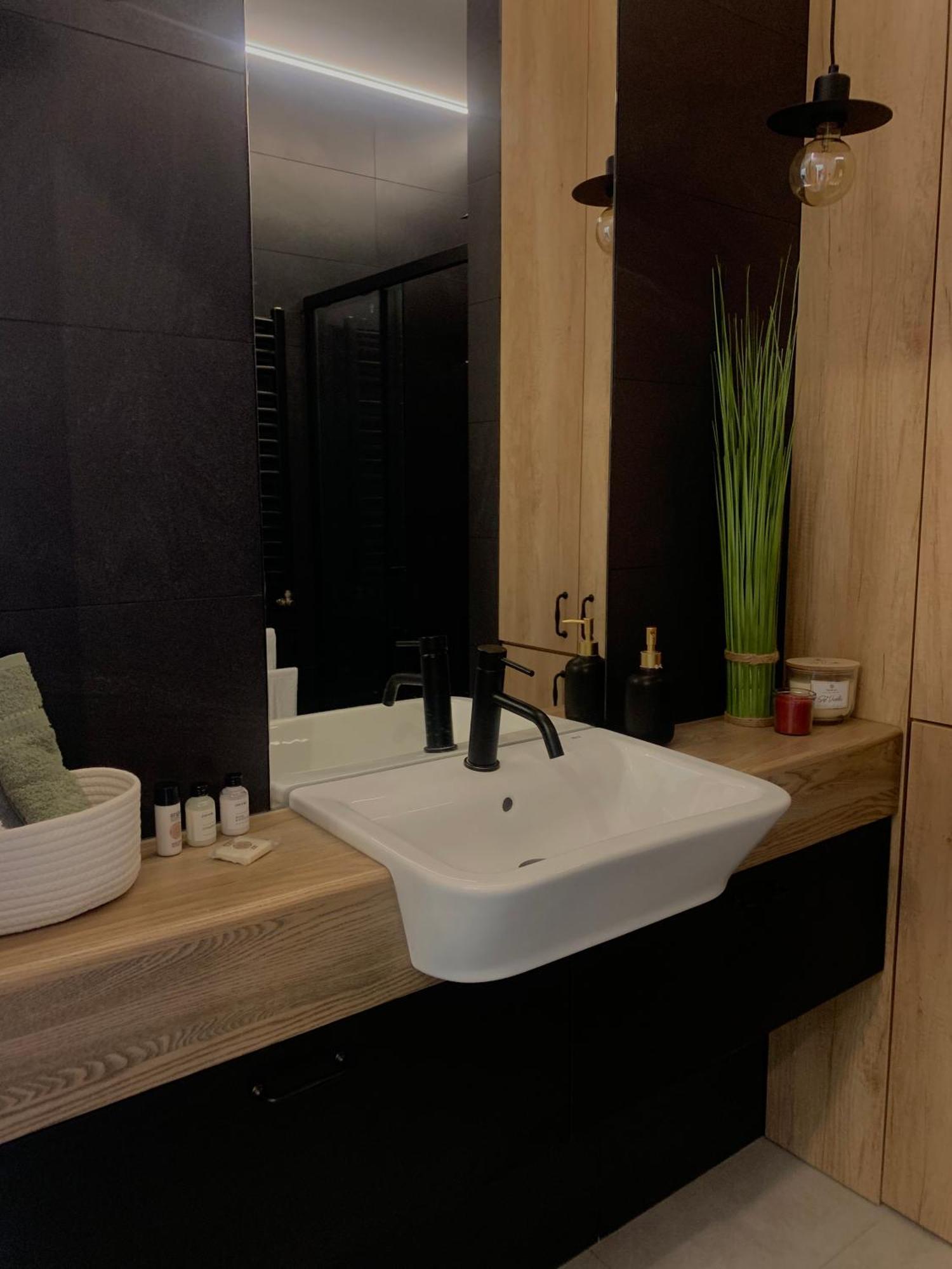 Fancy Apartment Near Manufaktura In Center Of Lodz Bagian luar foto